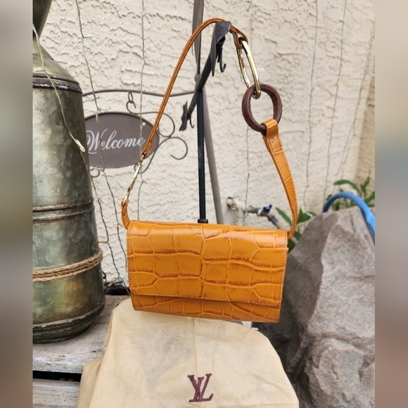 BROTHER VELLIES LIJADU CROC-EMBOSSED LEATHER SHOULDER BAG AND CLUTCH - Picture 5 of 9